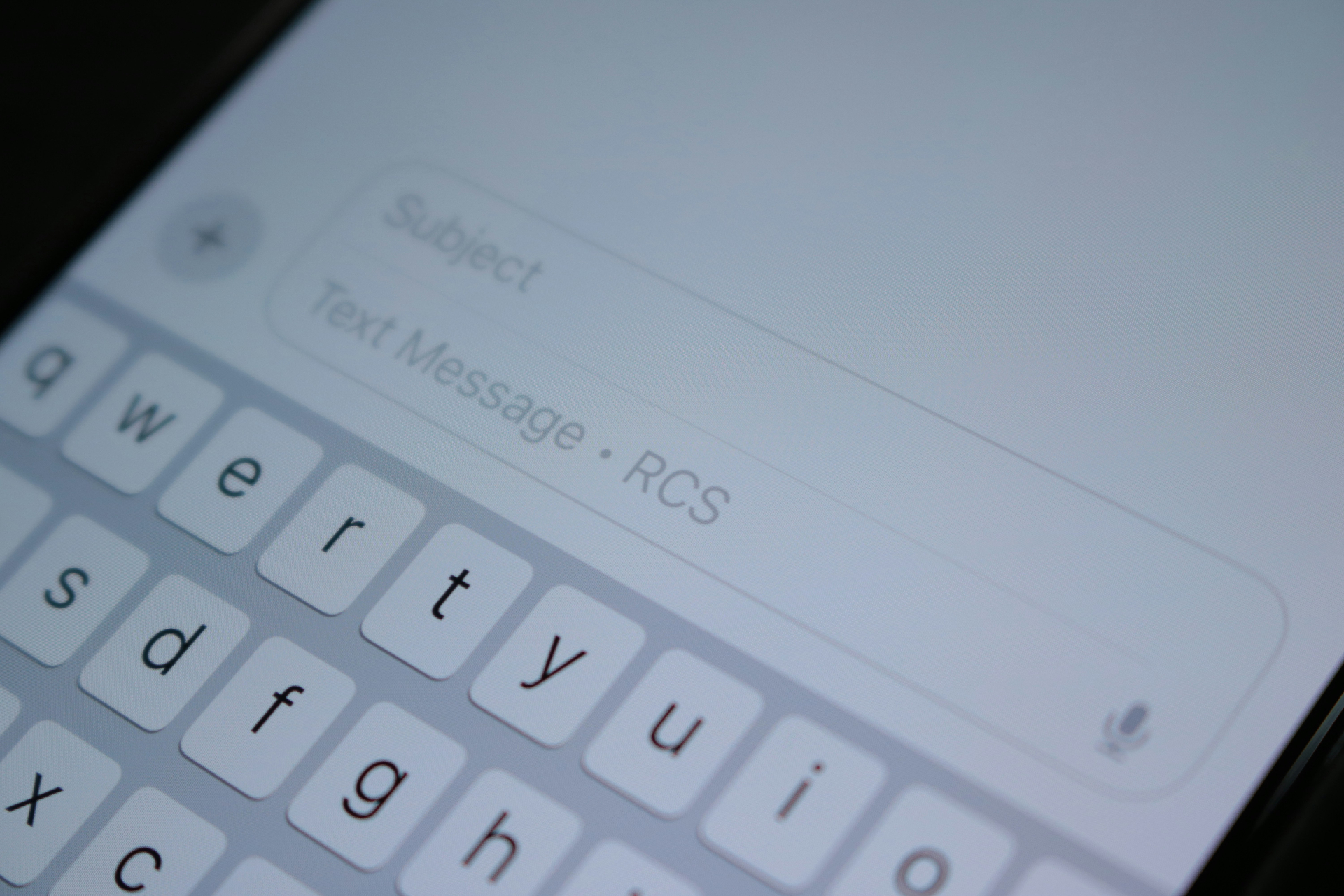 How delayed quotes and unanswered emails cost small businesses revenue A phone screen showing a blank unsent email — representing delayed client communication and slow follow-up in small business. Photo by Samuel Angor on Unsplash